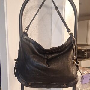 Elegant Black Leather Shoulder Bag